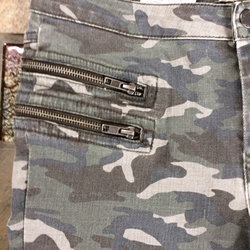Free people camo zip ankle skinny denim